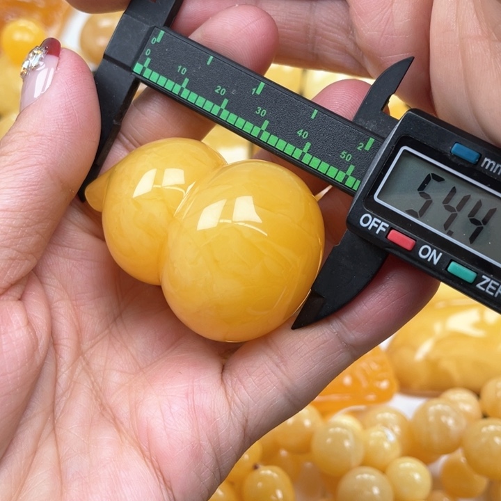 蜜蜡裸石未镶嵌蜜蜡葫芦重38克