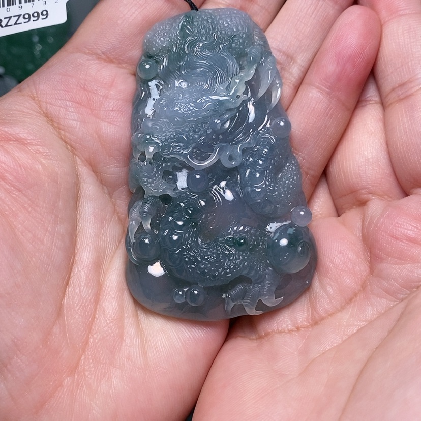 【闪购商品】翡翠未镶嵌颈饰康****）。