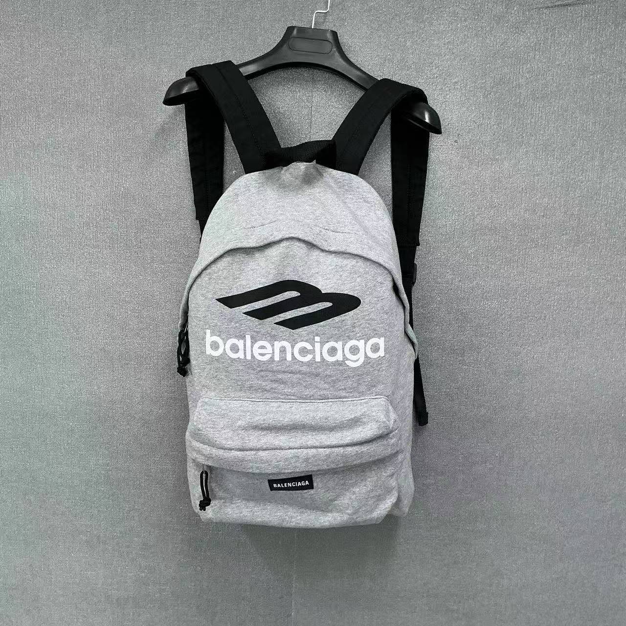 未使用 Balenciaga/巴黎世家  Explorer印花双肩包带吊防尘袋4969