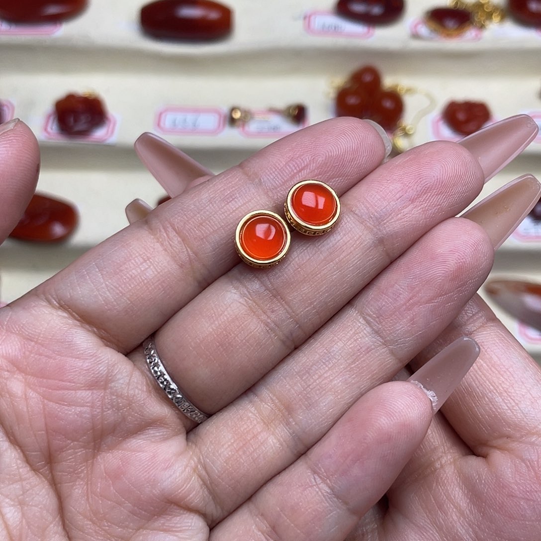 南红玛瑙耳钉银S925镶嵌原矿南红耳钉