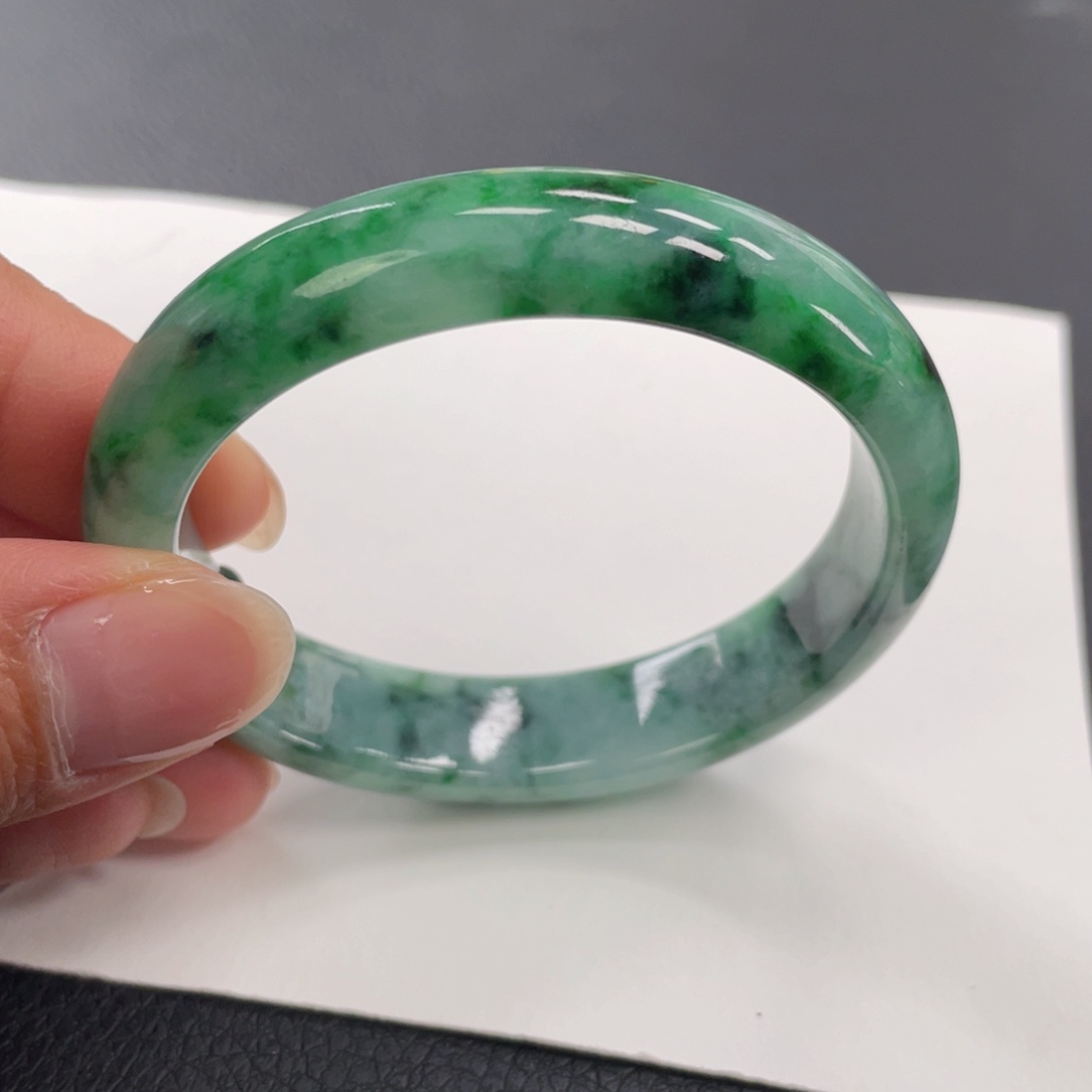 翡翠手镯（贵妃镯）未镶嵌缅甸翡翠
