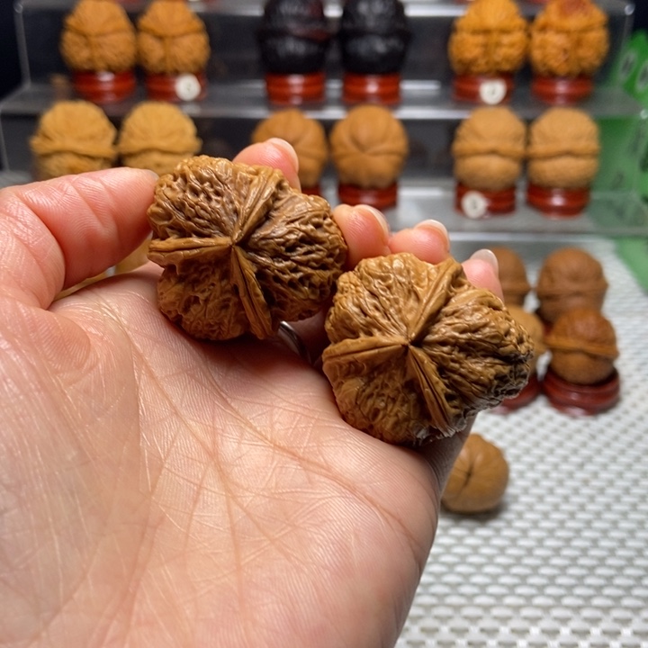 把件文玩核桃3小磐石三棱