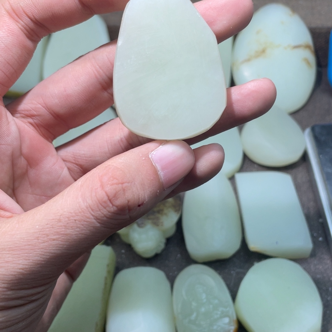 ****苏定制和田玉未镶嵌和田玉