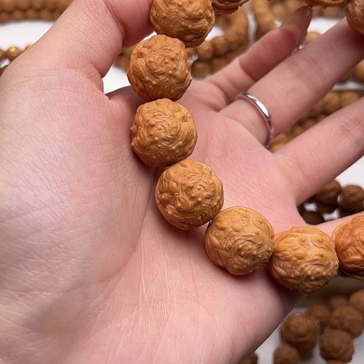 郭***豪吊坠猴头核桃全品大蟾王毕业级