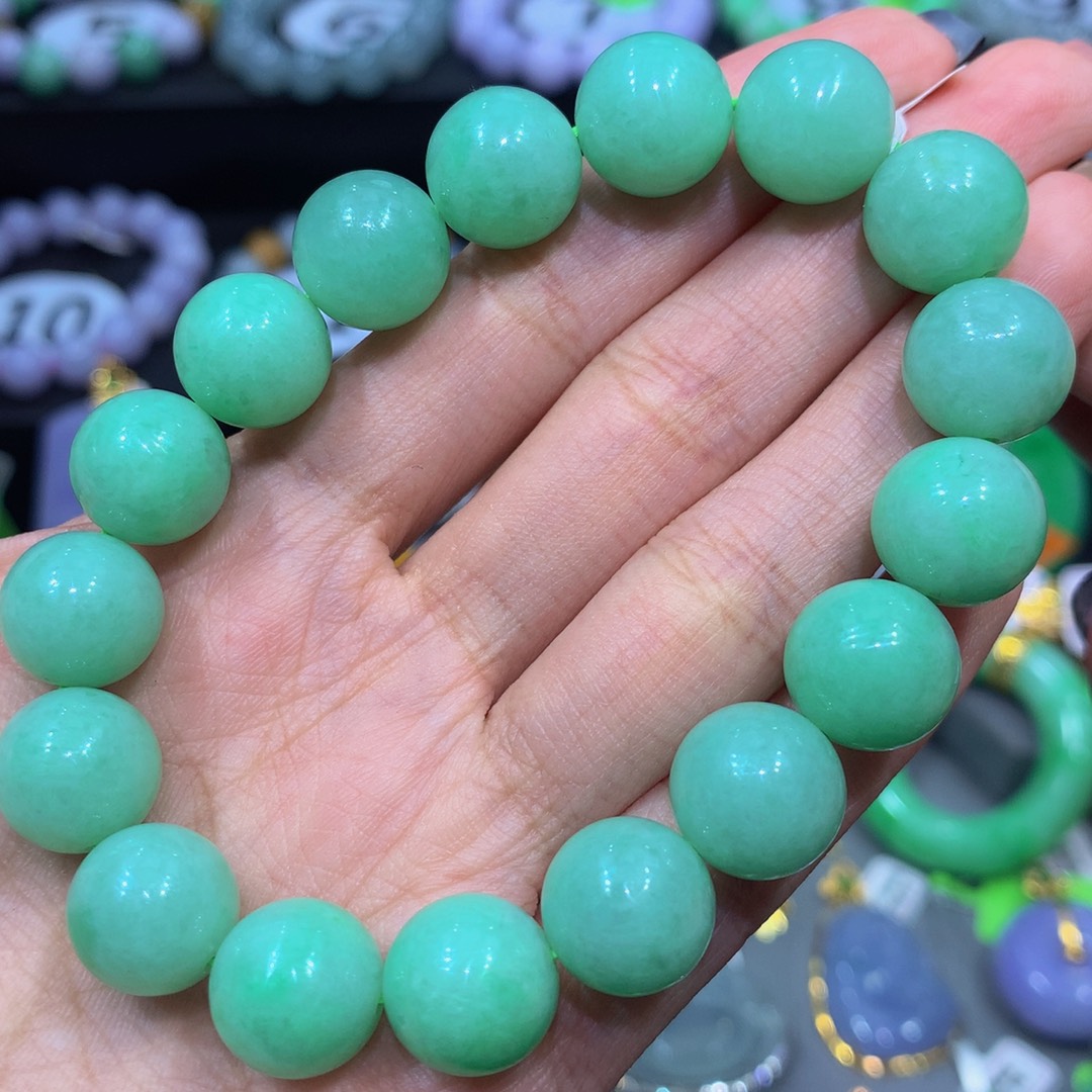 翡翠未镶嵌颈饰翡翠12