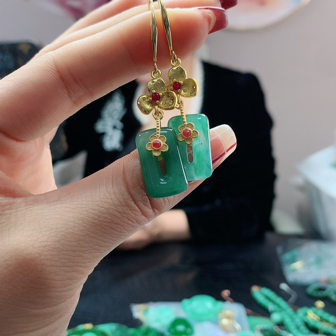 【闪购商品】翡翠耳饰未镶嵌，