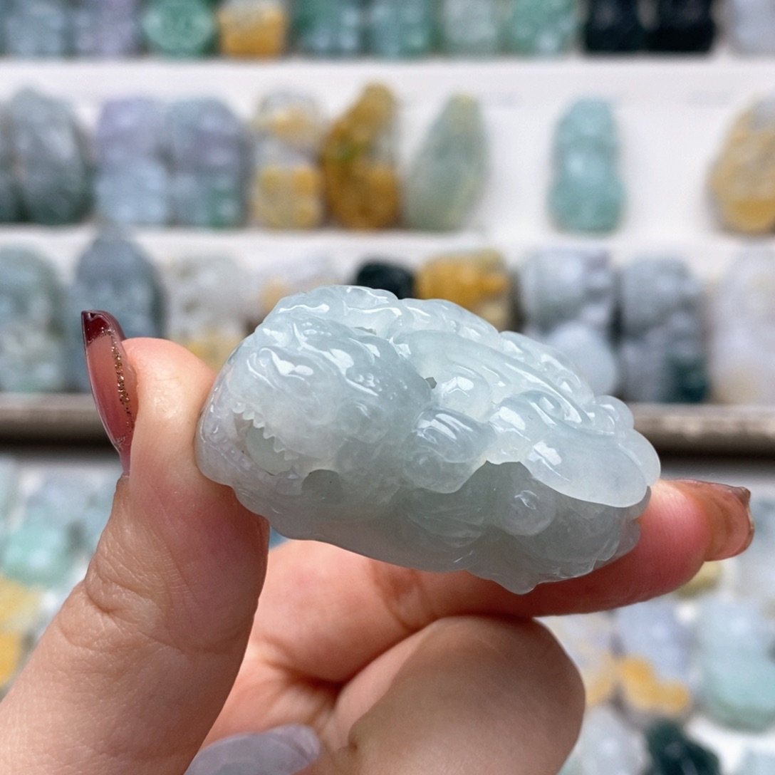 翡翠吊坠(赠链)未镶嵌口含珠