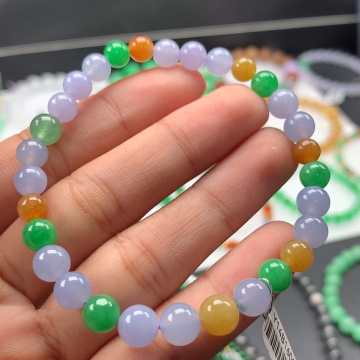 翡翠手镯未镶嵌卡