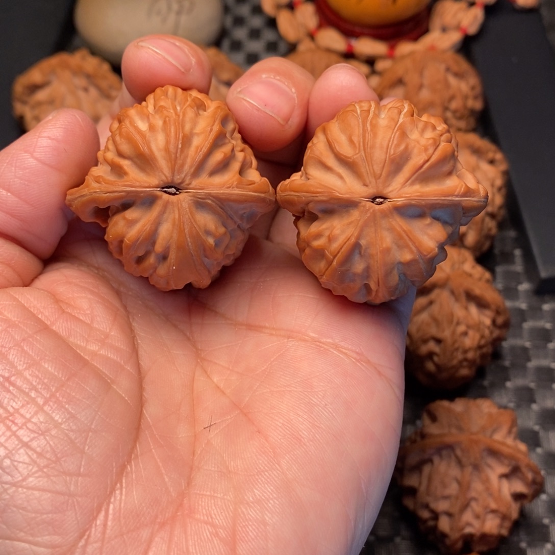 文玩核桃吊坠芭蕉扇