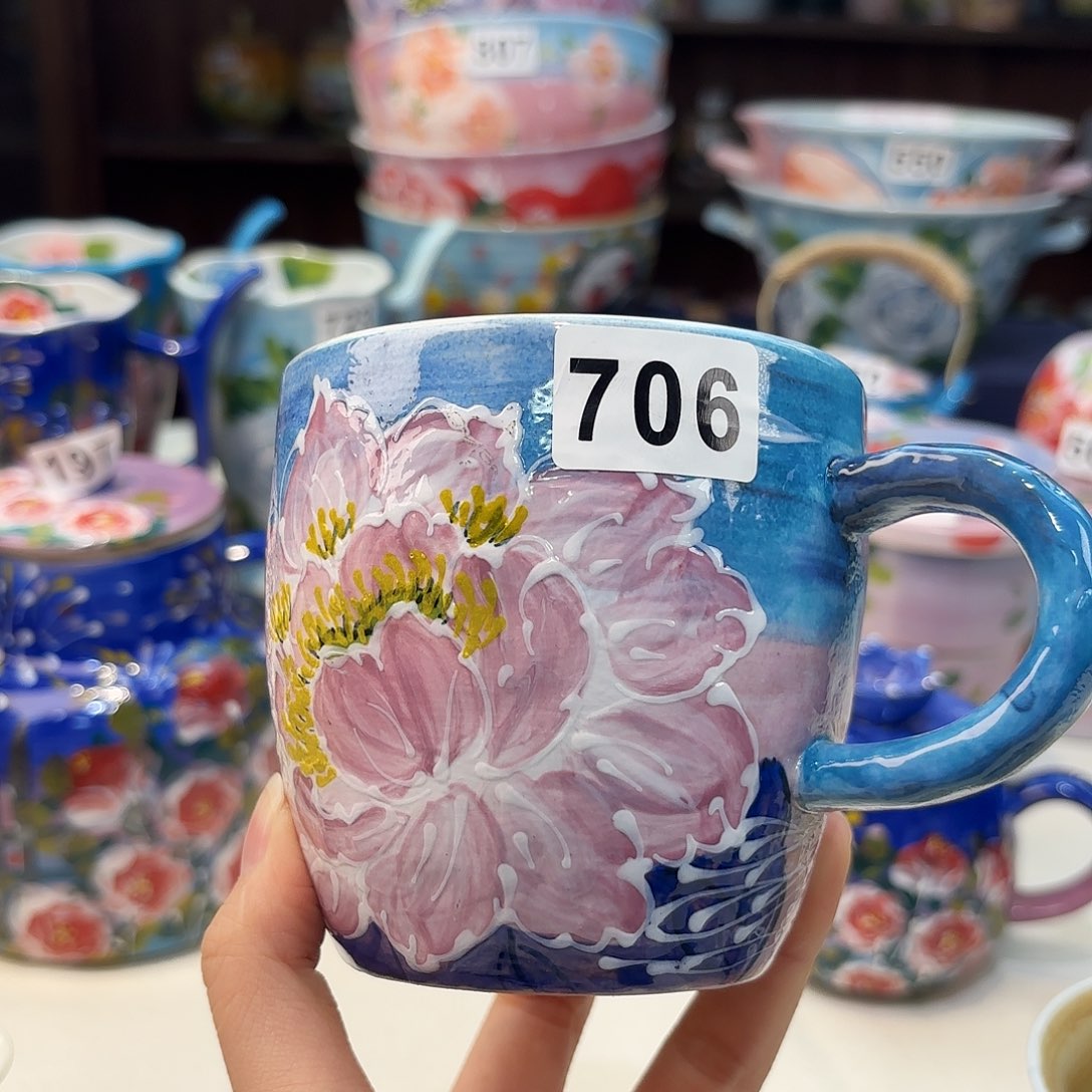 瓷片兔兔好可爱呀打