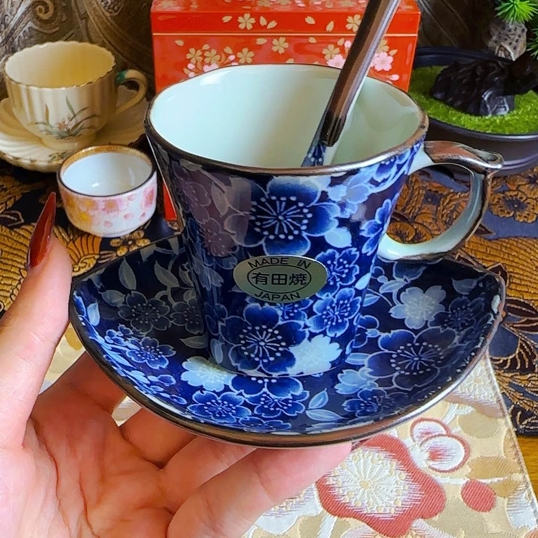 它家茶具瓷器真美！6