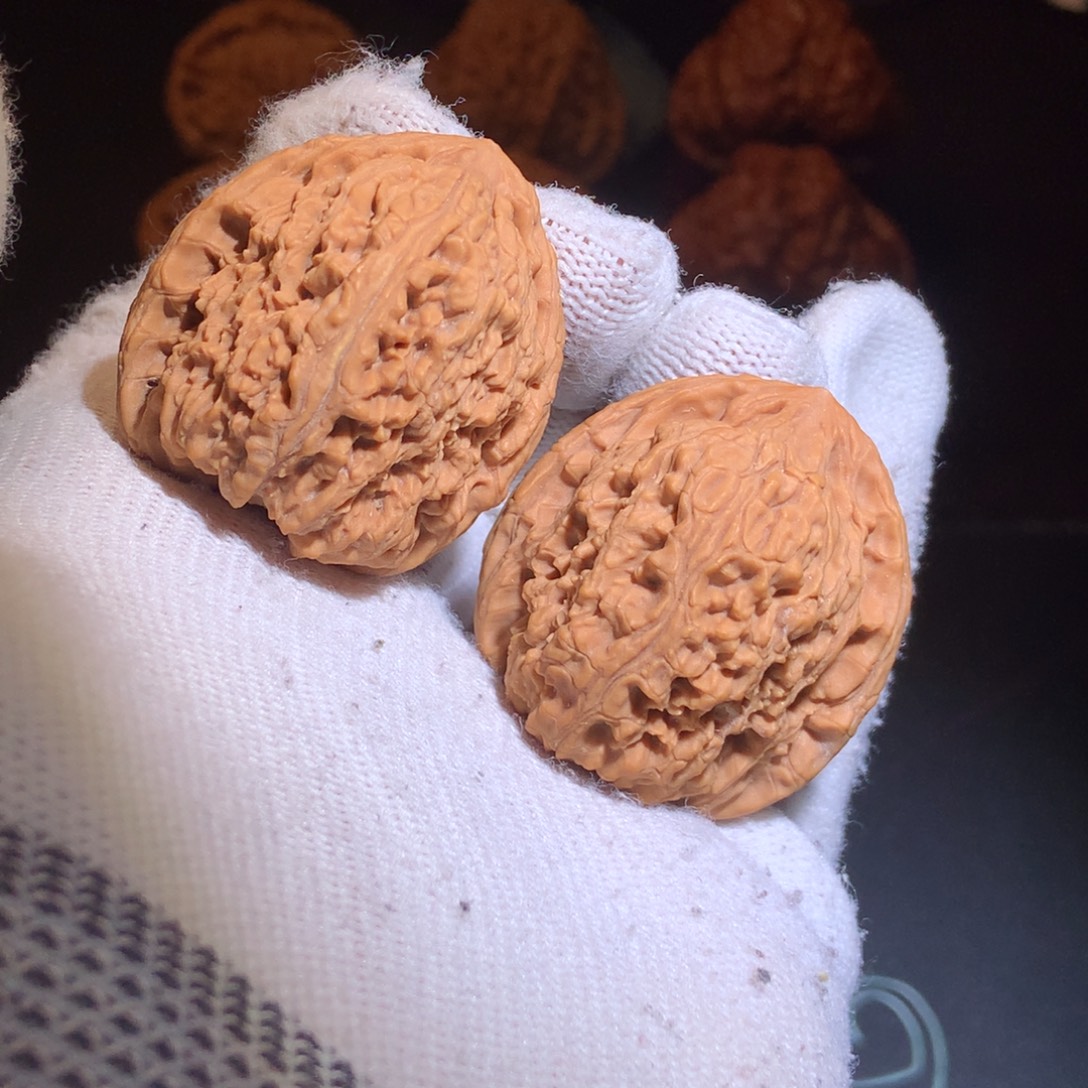 文玩核桃把件A4高炮南疆石