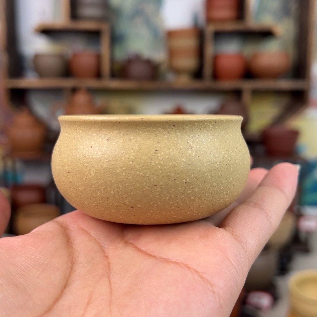 紫砂茶杯以**本拙器甄选，纯原本矿。
