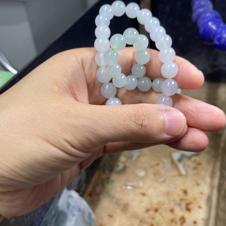 请***哥未镶嵌定制翡翠边角料