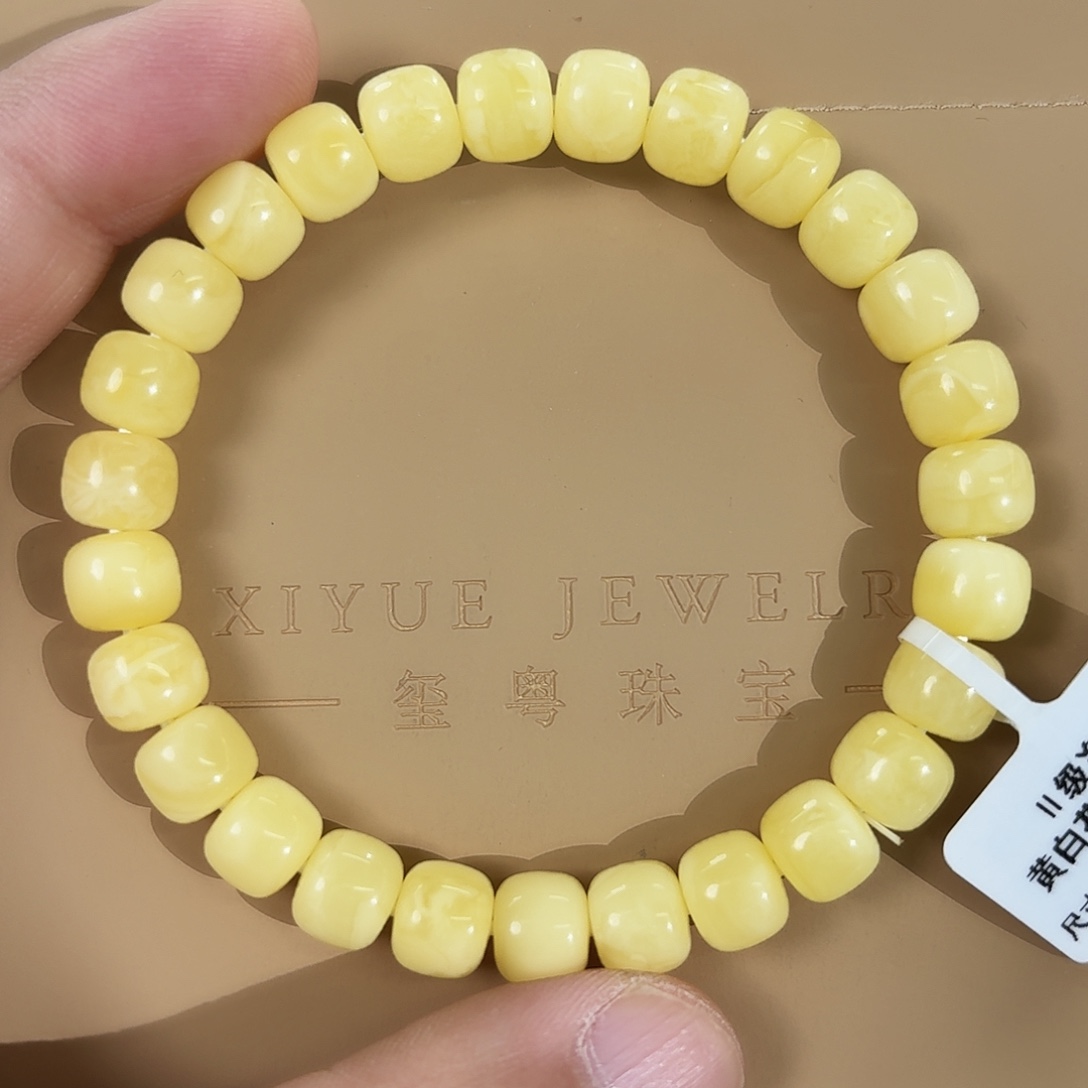 琥珀未镶嵌裸石55400000000