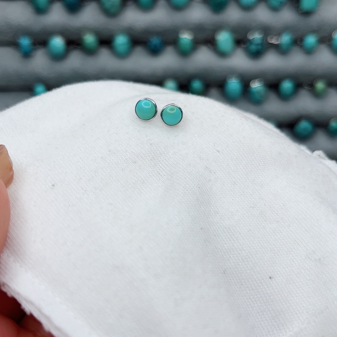 绿松石绿松石未镶嵌