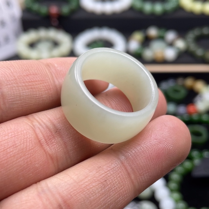 和田玉戒圈未镶嵌新疆且末高清白卡21戒圈