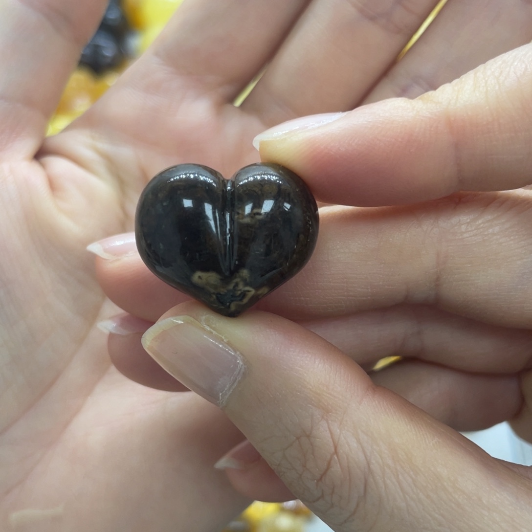 琥珀未镶嵌裸石天然琥珀