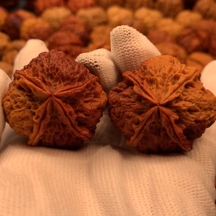 文玩核桃吊坠20……….