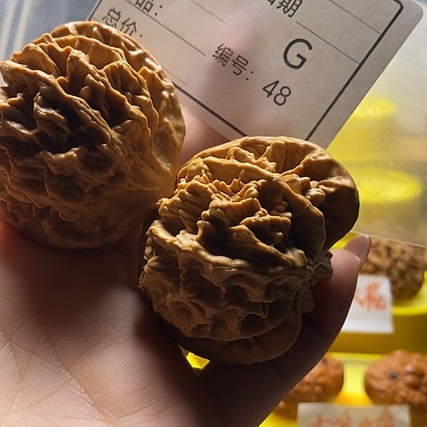 于***坊桃核把件自产自销