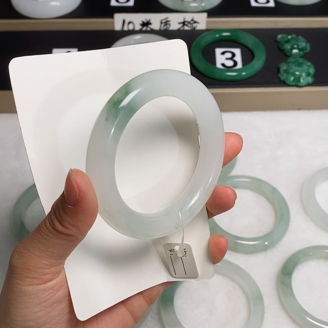 石英质玉（金丝玉）手镯未镶嵌山**兮