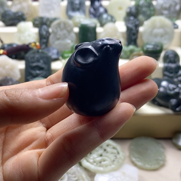 和田玉颈饰未镶嵌