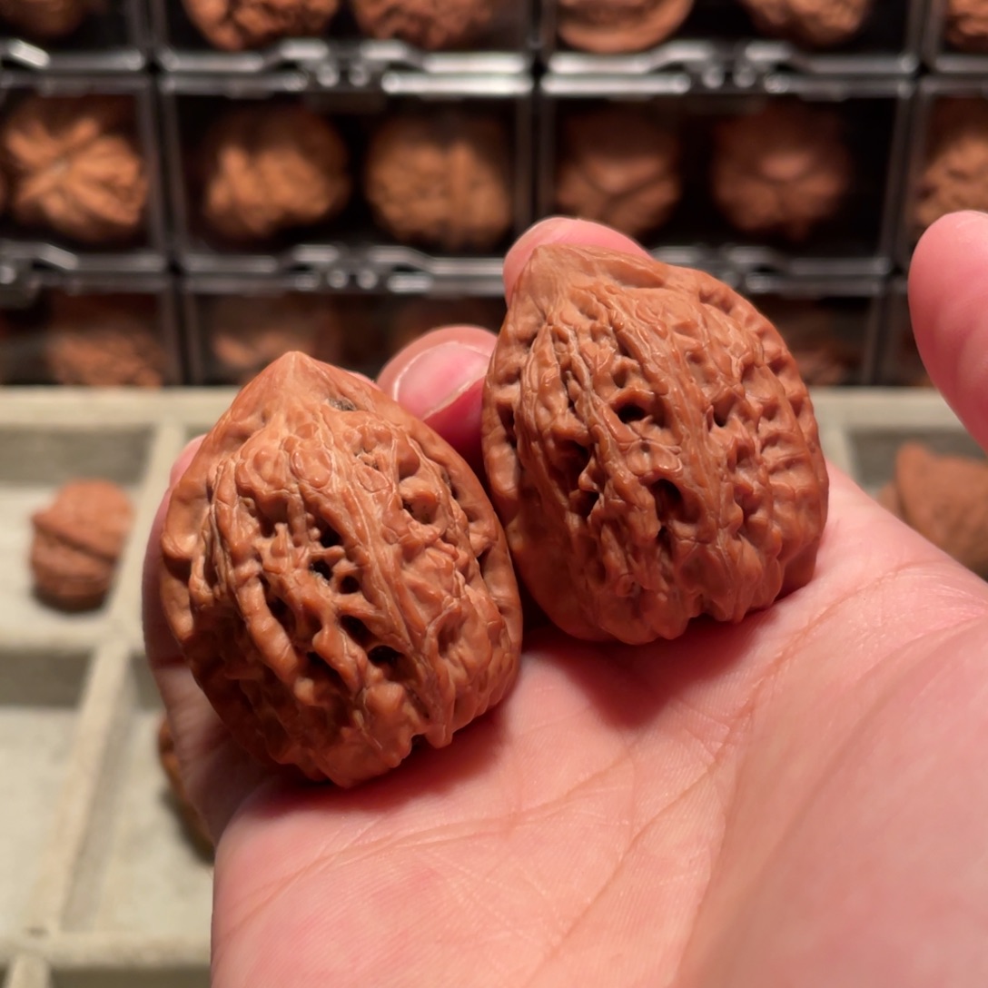 文玩核桃吊坠赤龙鸡心