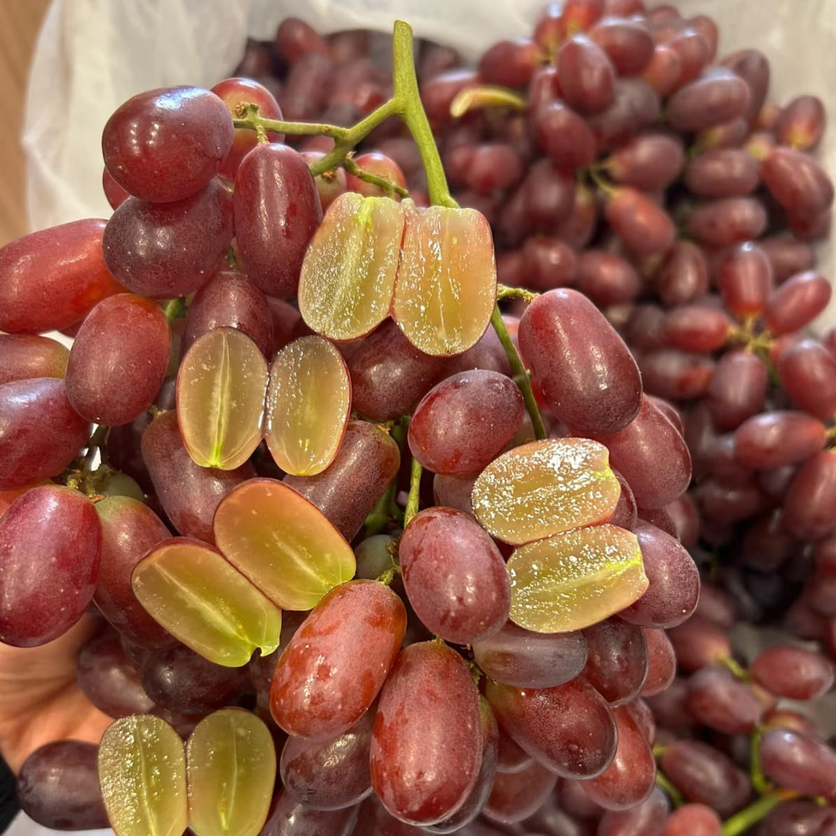 【克伦生葡萄】一串约一斤半