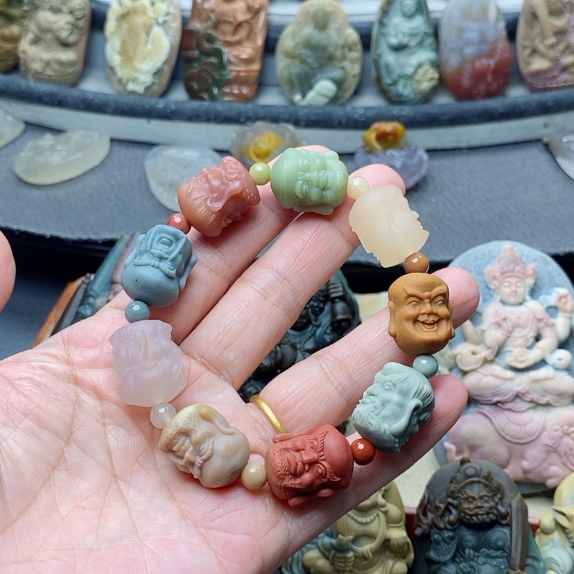 【闪购商品】定制石英质玉吊坠未镶嵌