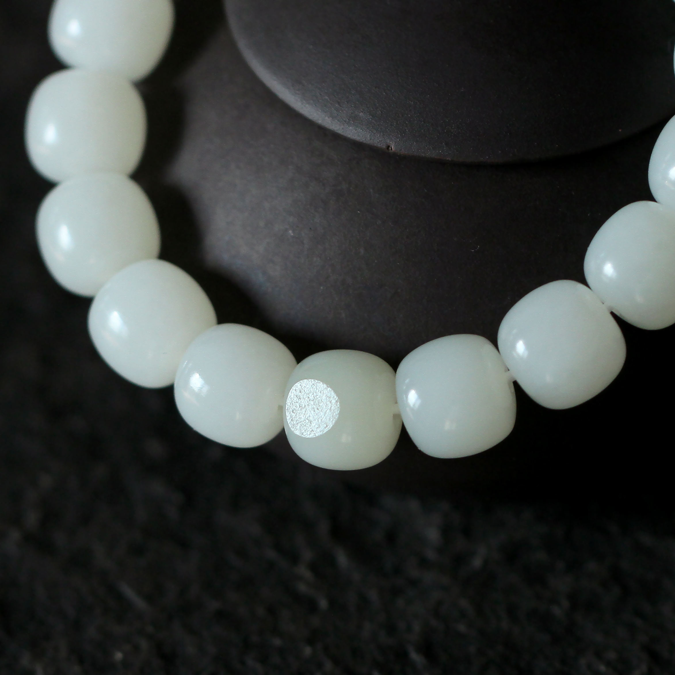 新疆和田玉籽手串老型珠手链精品百搭白色时尚简约11-12mm