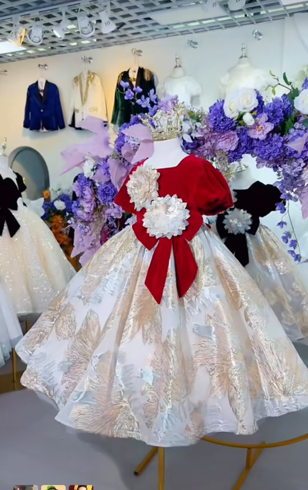 2025年新款儿童婚纱群酒红色