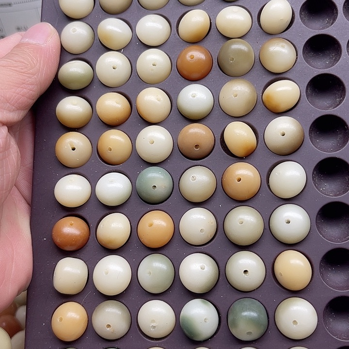 白玉菩提吊坠瑕疵13多宝算盘60颗