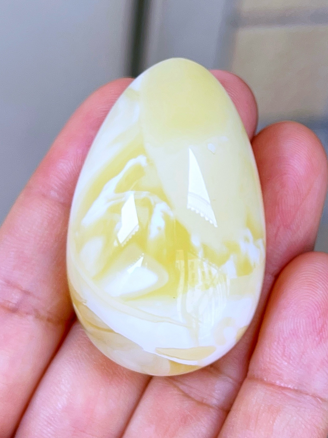 妖花白蜡水滴吊坠