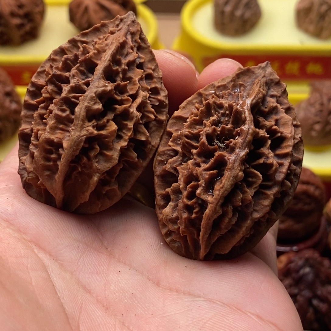 文玩核桃吊坠小涵20