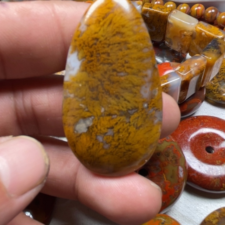 玛瑙/玉髓颈饰未镶嵌天*