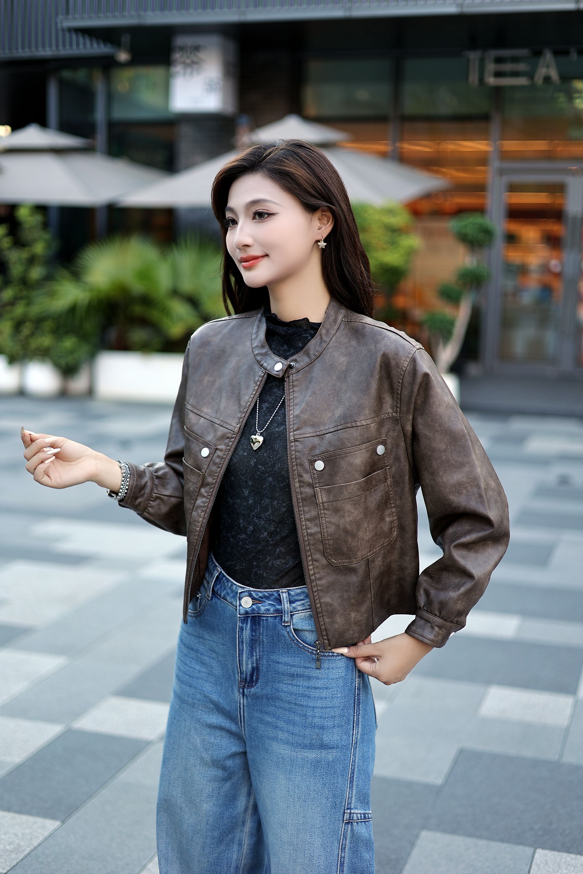 咖色皮衣女款2025新款超火早秋流行穿搭小个子酷飒风短款外套夹克
