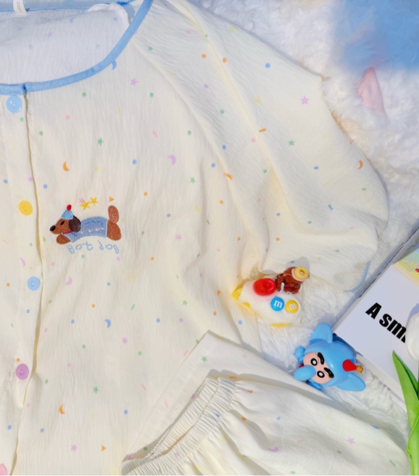 热小狗圆领套头250斤带纽开衫140-250码睡衣卡通家居服套装舒适