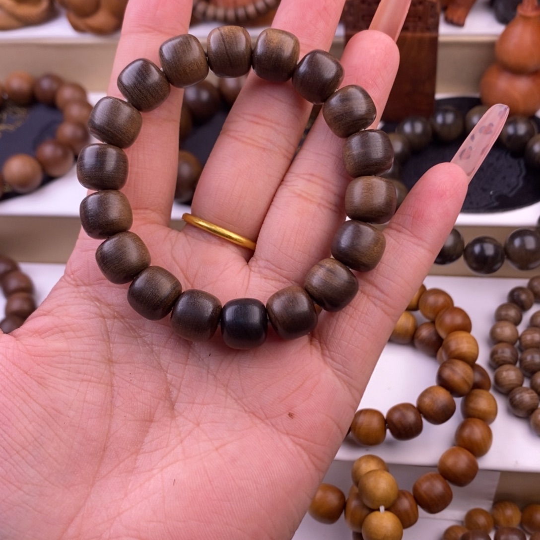 阿***铛檀香木手串/手链10.11奶香黑肉沉水正区老山檀