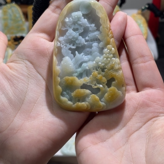 翡翠未镶嵌挂件翡翠