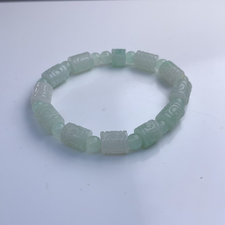 翡翠手串未镶嵌9.5mm！