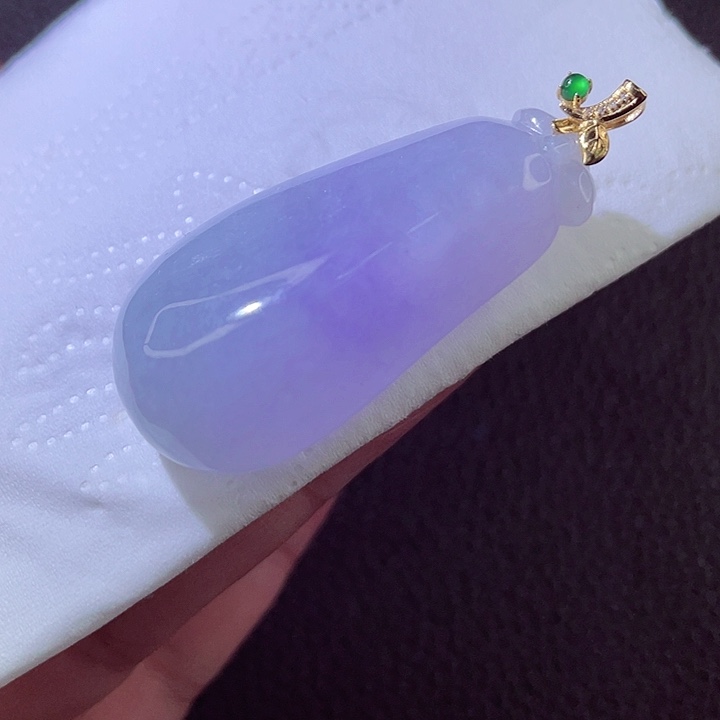 翡翠18K金镶嵌颈饰翡翠