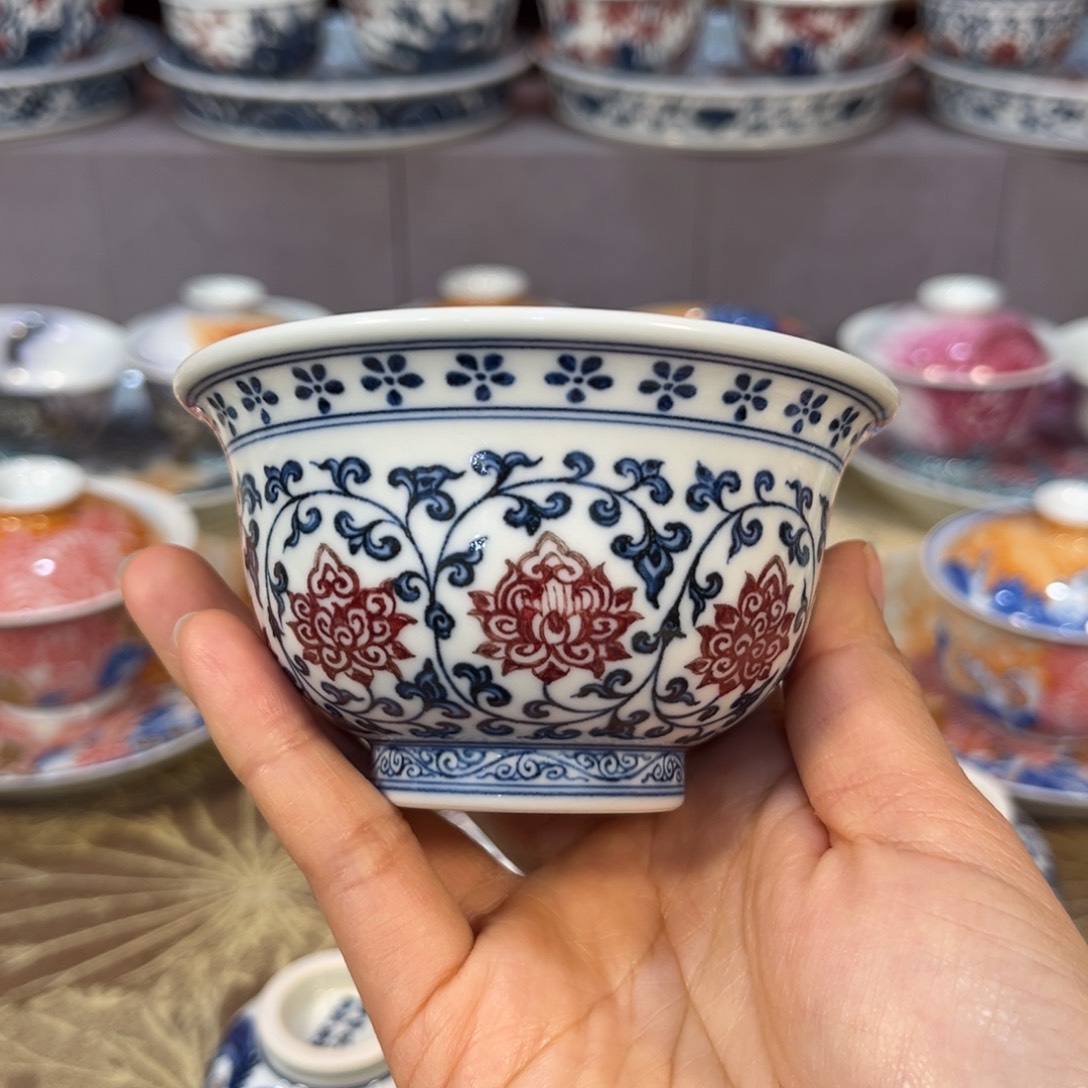 永乐青花釉里红缠枝莲大压手