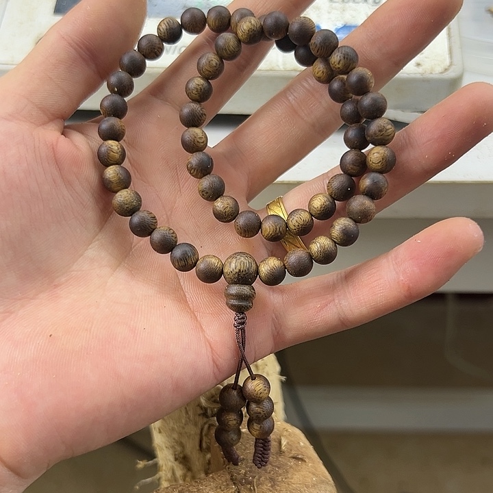 手串沉香乌身0.7双圈10克+