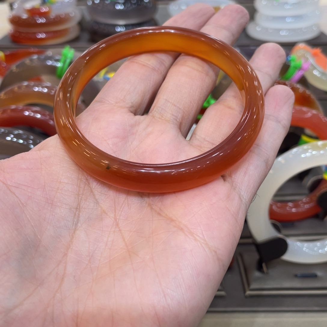 玛瑙/玉髓手镯未镶嵌