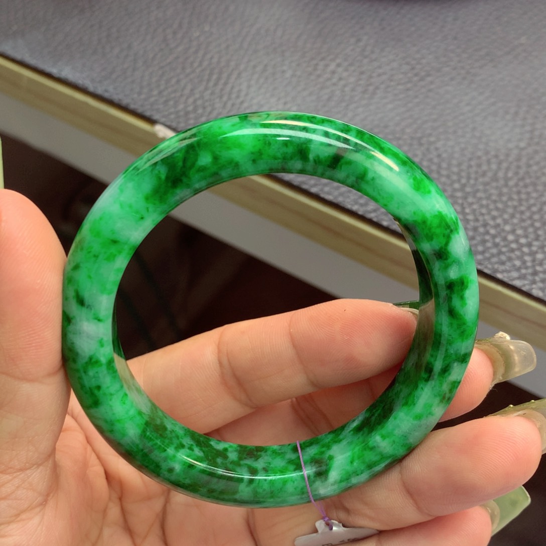 未镶嵌手镯翡翠缅甸