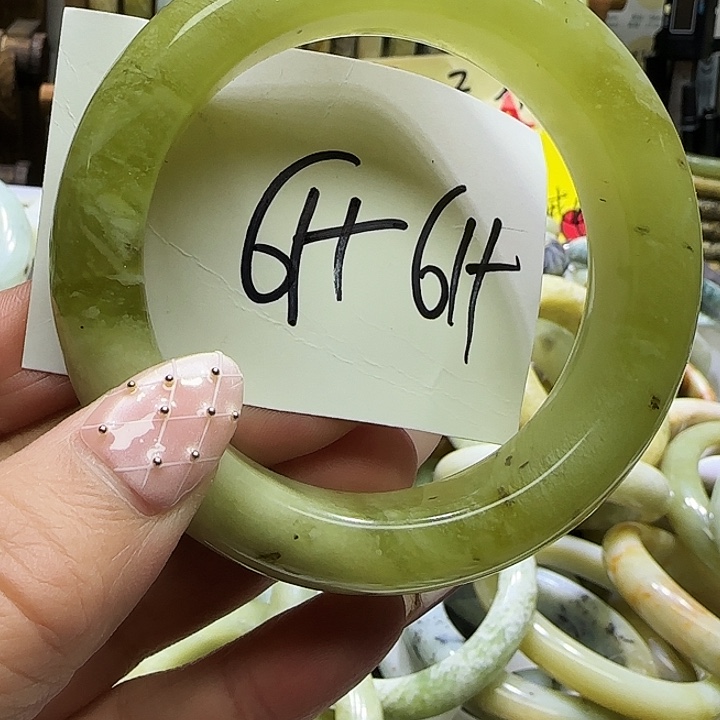 透闪石-蛇纹石玉未镶嵌手镯