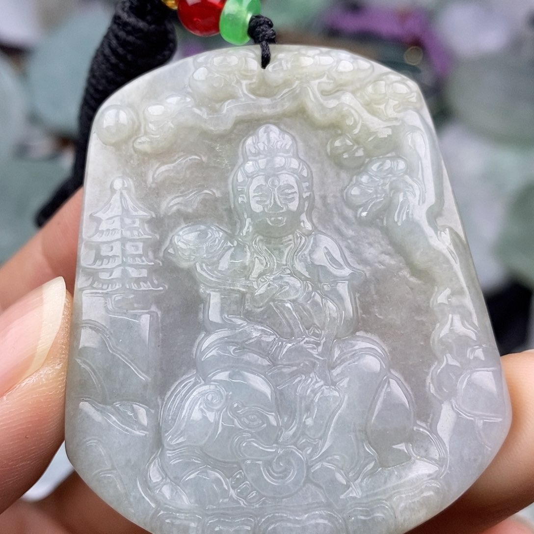 翡翠挂件未镶嵌翡翠