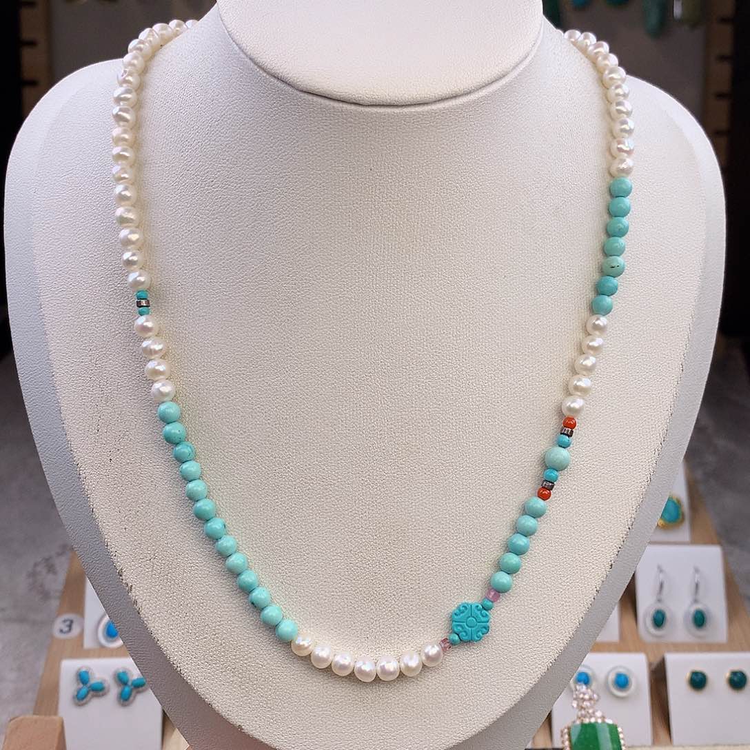 绿松石未镶嵌颈饰