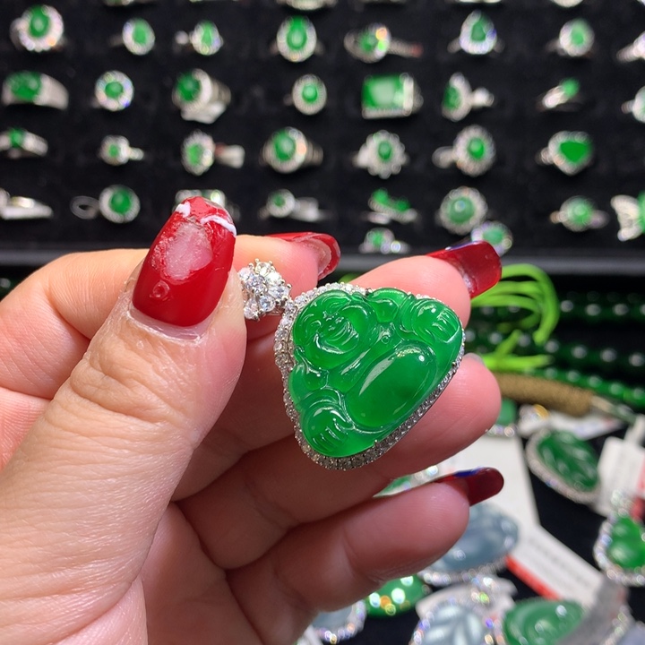 【闪购商品】翡翠颈饰银S925镶嵌天然翡翠