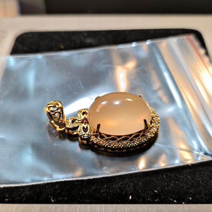 沏***茶石英岩玉未镶嵌戒面